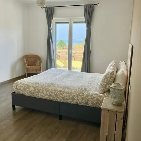 Bed and Breakfast The Globetrotter's Ericeira