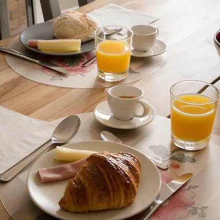 The Globetrotter's Bed & Breakfast *