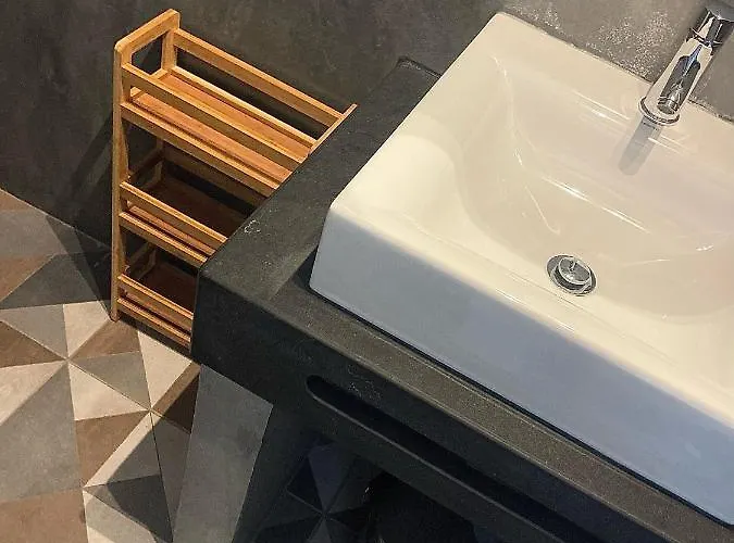 The Globetrotter's 3*