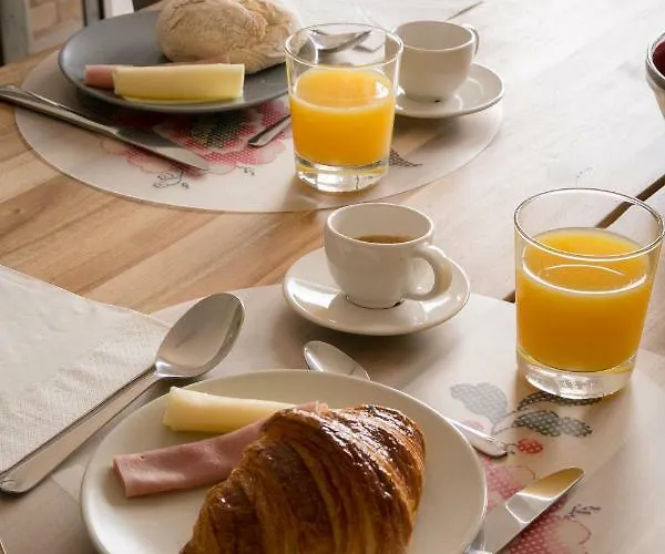 The Globetrotter's Couette-café 3*